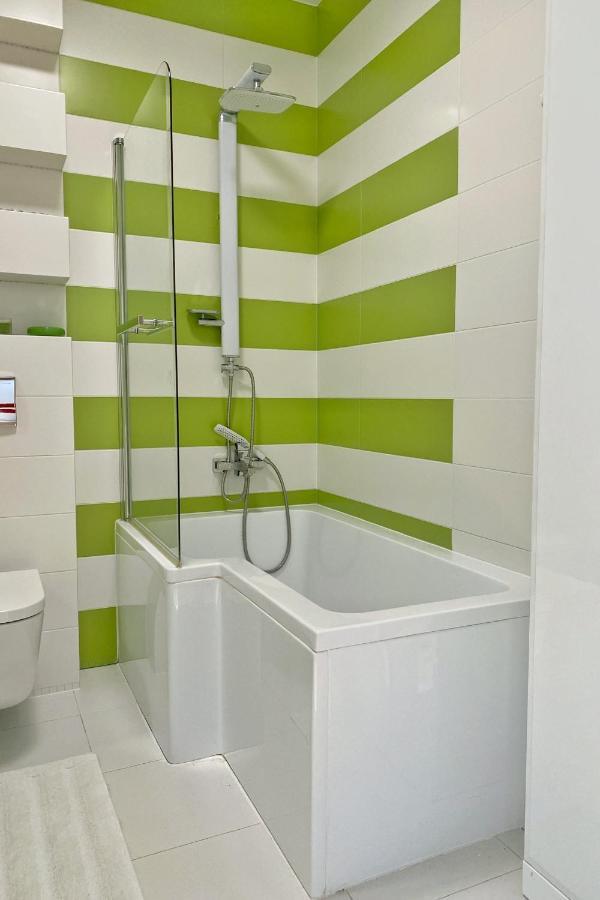 Capital Towers - Apartament Pop-Art Z Widokiem Na Rzeke Rzeszów Exteriör bild